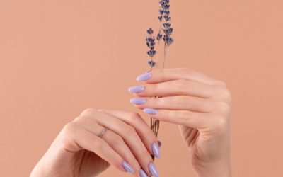 Nagel-Trends 2023: „Lavender Latte Nails“ sind jetzt angesagt
