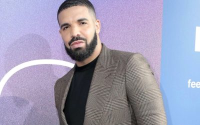 Drake bittet Fans, keine BHs auf die Bühne zu werfen