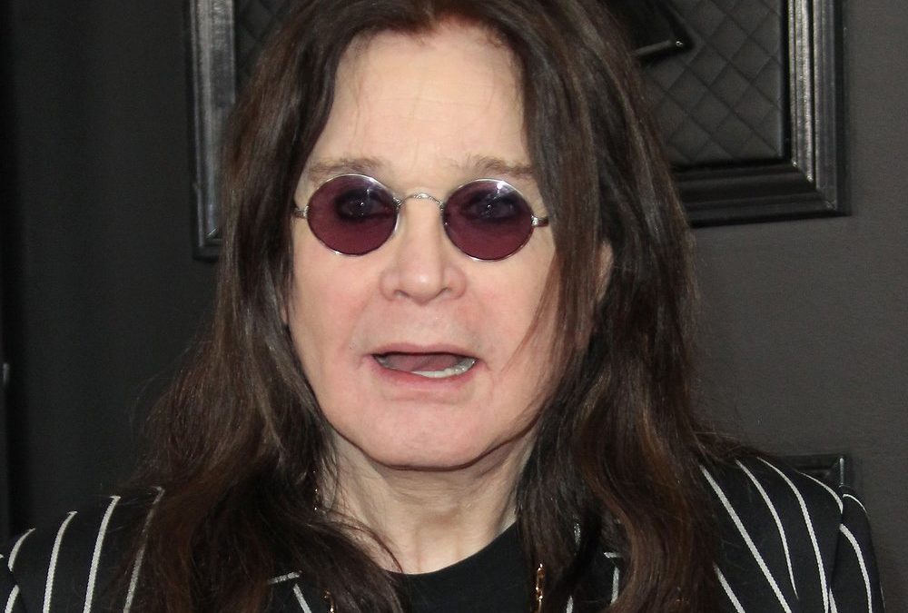 Ozzy Osbourne muss erneut unters Messer: „Ich habe große Schmerzen“