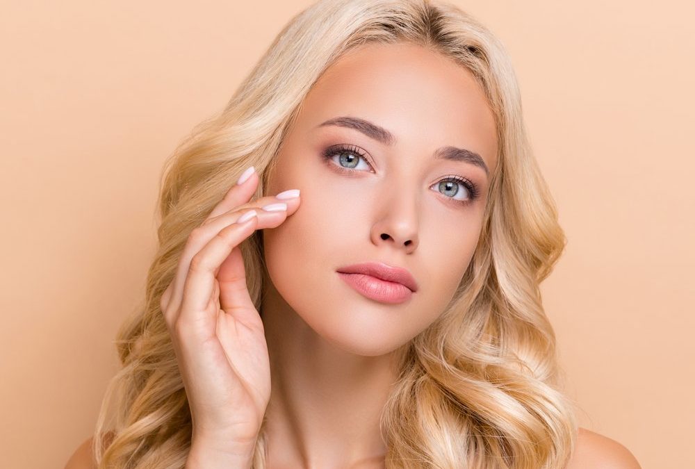 Beachwaves und frisches Make-up: Fünf Styling-Tipps zum Nachmachen