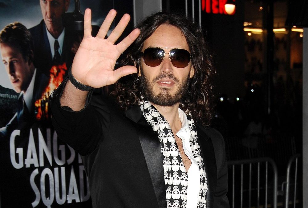 Russell Brand reagiert auf „sehr schwerwiegende Vorwürfe“