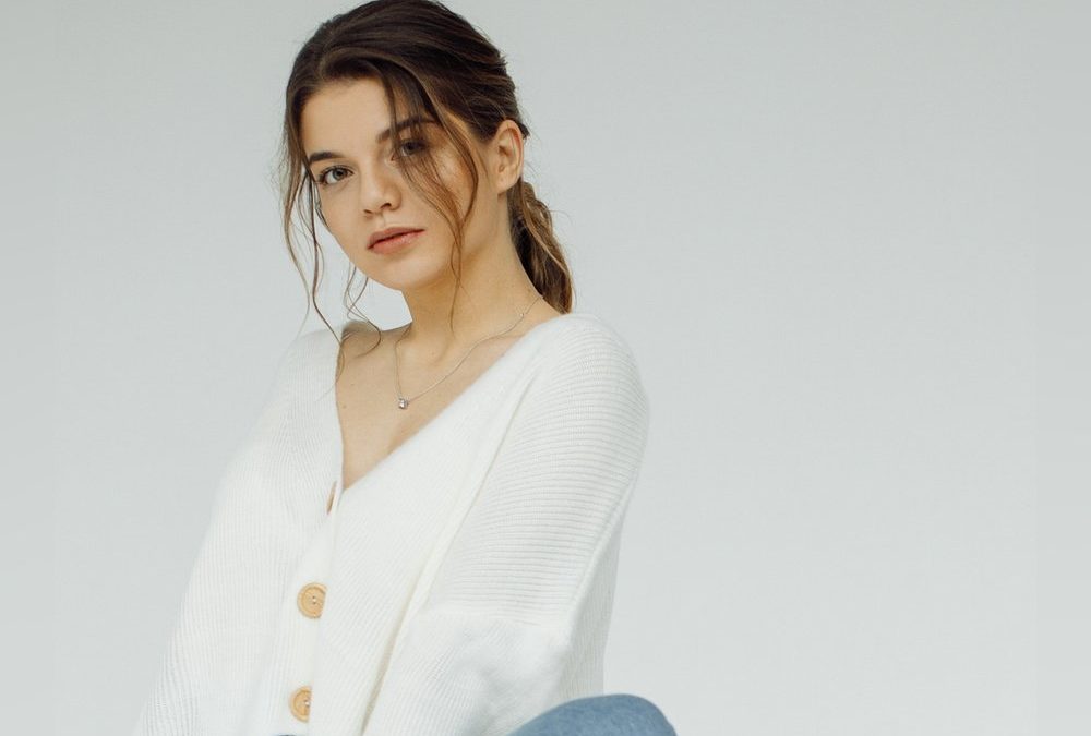 Kuschelig! Dieser plüschige Cardigan ist im Herbst ein Must-have