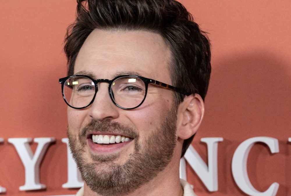 Nach Gerüchten: Chris Evans bestätigt Hochzeit mit Alba Baptista