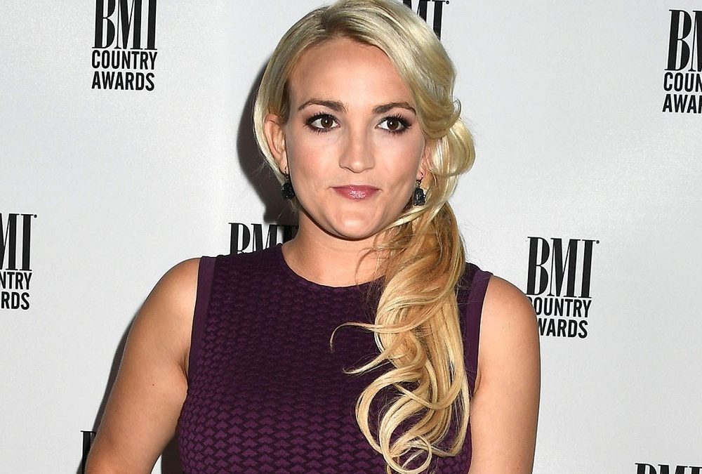 Zieht Britney Spears‘ kleine Schwester in das britische Dschungelcamp?