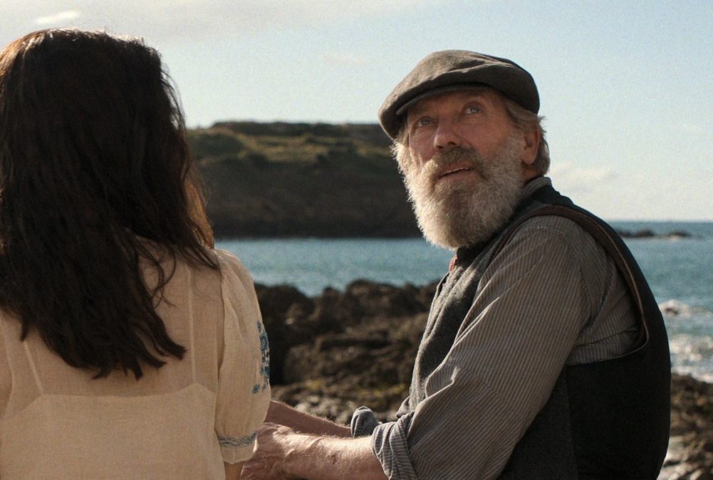 Hugh Laurie und Mark Ruffalo in „Alles Licht, das wir nicht sehen“