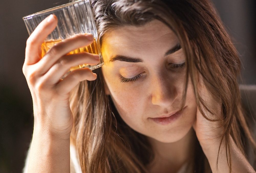 Rückfall nach Alkoholentzug: Suchtmedizinerin klärt über Ursachen auf