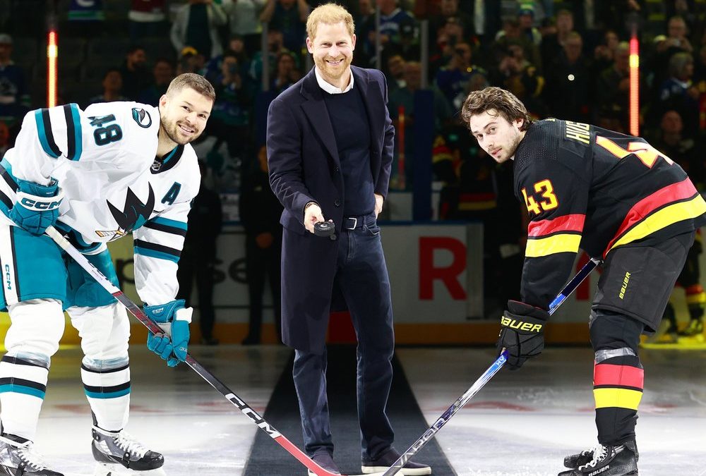 Royal on Ice: Prinz Harry überrascht beim Eishockey-Spiel in Vancouver