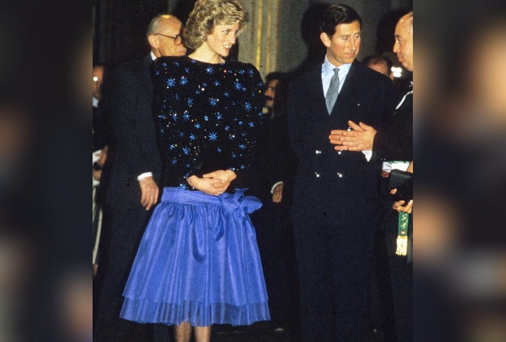 Prinzessin Dianas Kleid für über eine Million Dollar versteigert