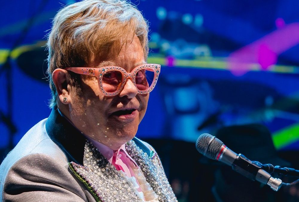 Viel Kunst: Elton John versteigert Inventar seines Hauses in Atlanta