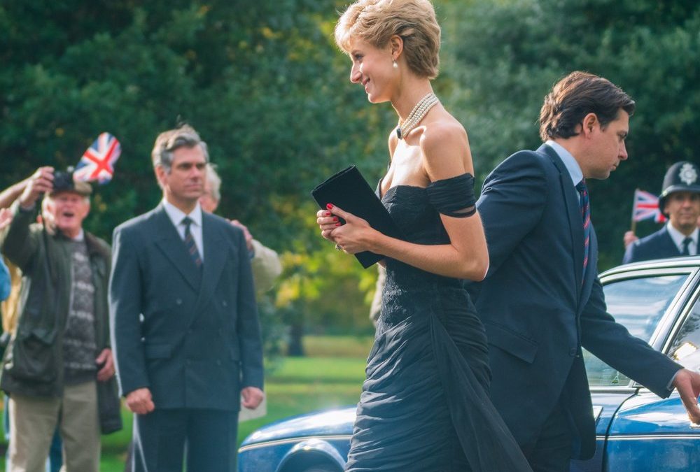 Dianas „Rachekleid“ und mehr: Kostüme aus „The Crown“ unterm Hammer