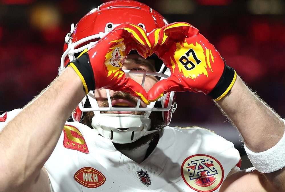 Travis Kelce und Taylor Swift: Liebesgeste mitten im Spiel