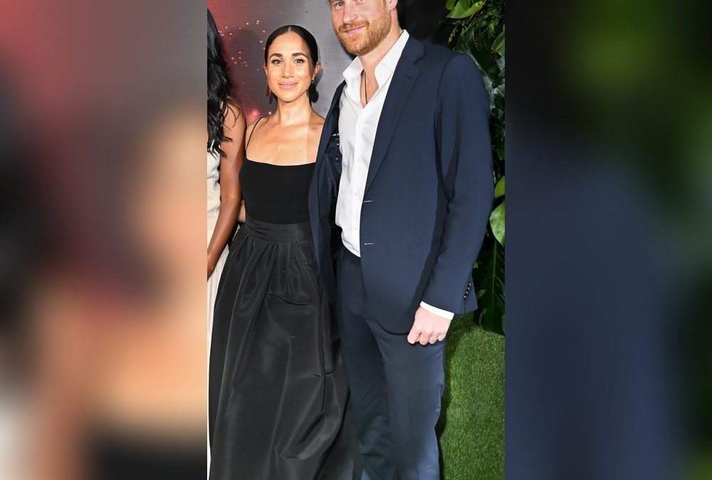 Designer-Look in Jamaika: So viel kostet Meghans All-in-Black-Outfit