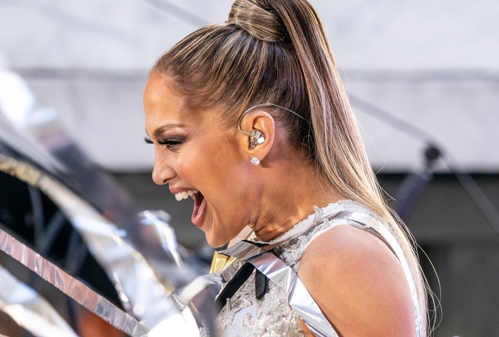 Jennifer Lopez reißt sich auf der Bühne die Haare aus