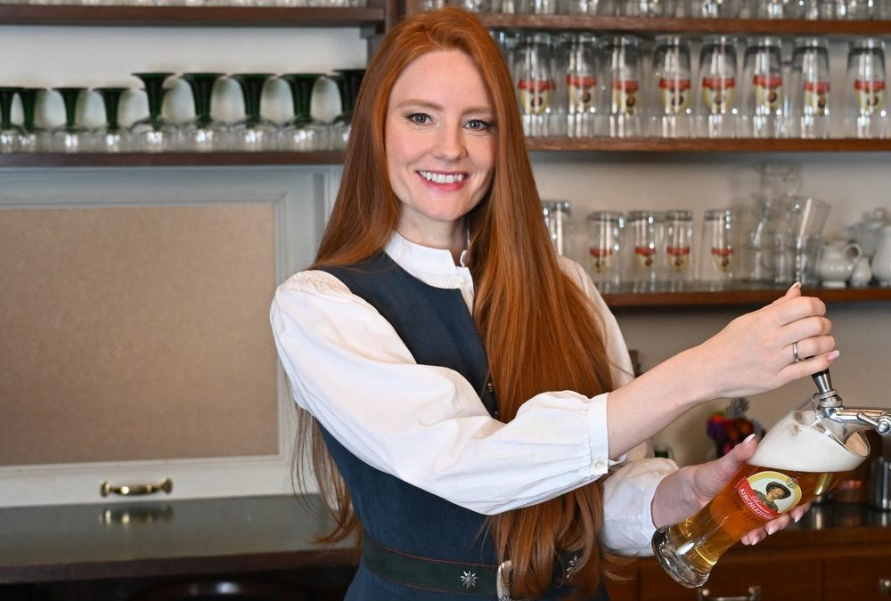Für „Dahoam is Dahoam“ musste Gaststar Barbara Meier „Vokabeln lernen“