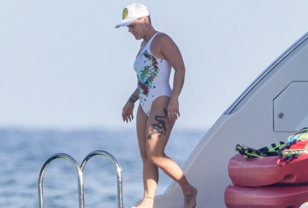 Tour-Pause: Pink genießt ihre Auszeit auf einer Jacht