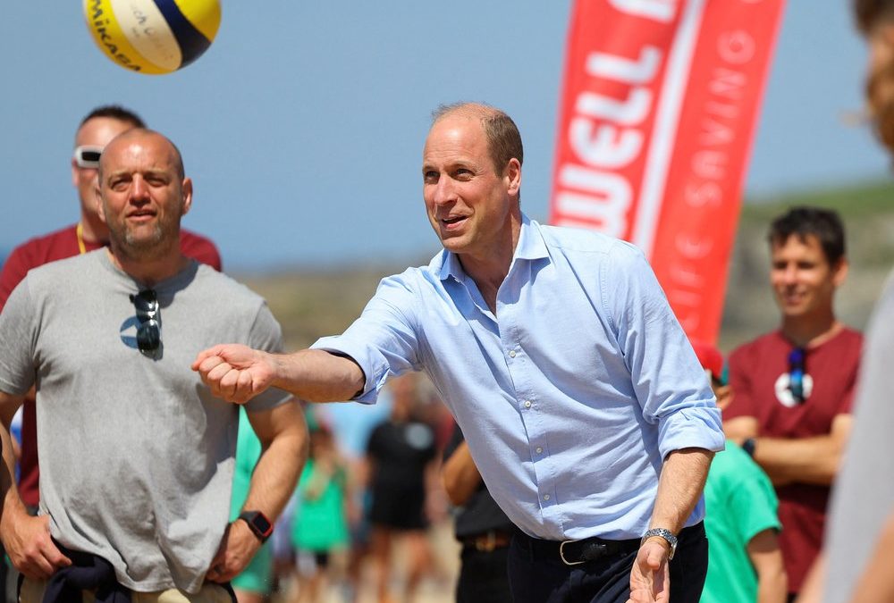 Prinz William zeigt sich sportlich beim Beach-Volleyball