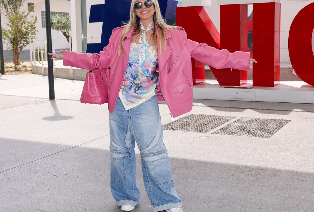 Heidi Klum in Cannes: Hingucker-Look mit pinker Lederjacke