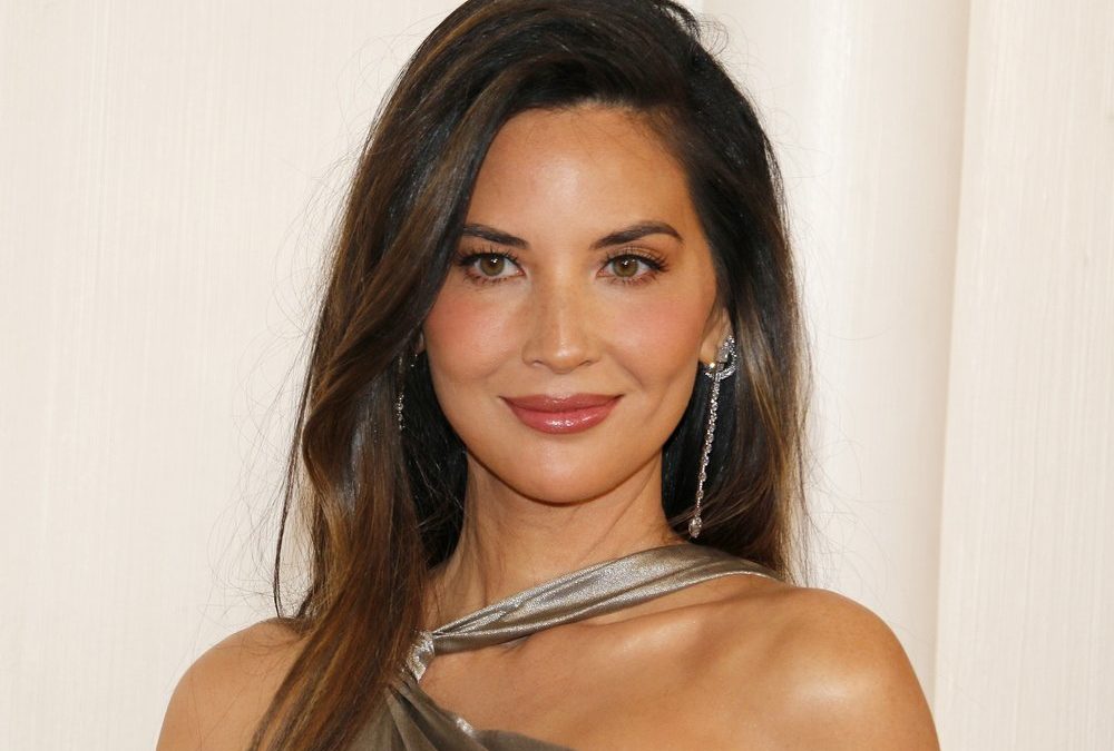 Hysterektomie nach Mastektomie: So geht es Schauspielerin Olivia Munn
