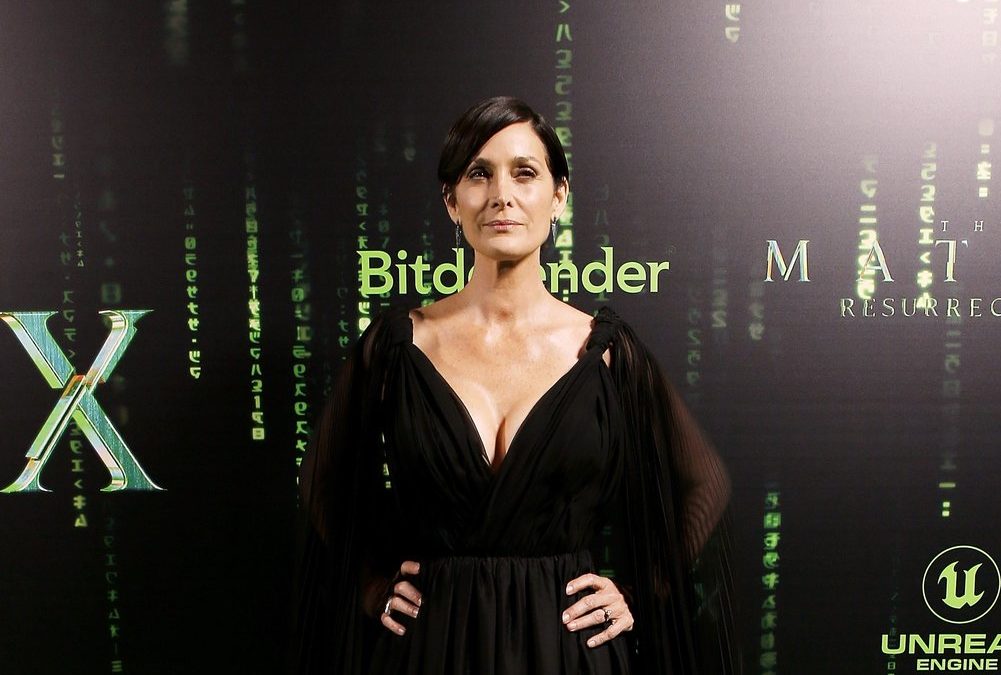 Carrie-Anne Moss spielt Ex-Liebschaft von Arnold Schwarzenegger