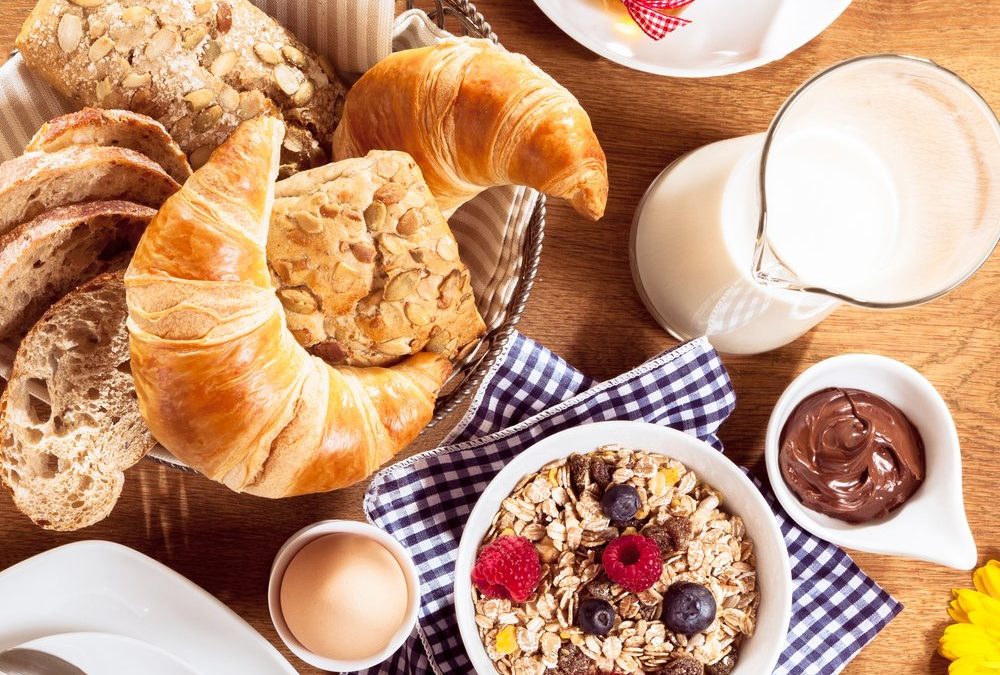 Süß oder herzhaft: Welches Frühstück liefert mehr Energie für den Tag?