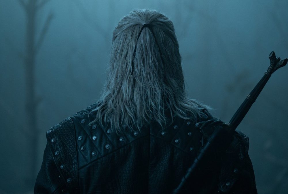 „The Witcher“: Erster Blick auf Liam Hemsworth als Geralt von Riva