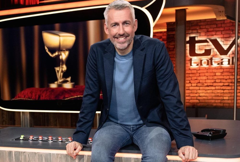 Sebastian Pufpaff lädt zu „TV total XXL“ in die Lanxess Arena