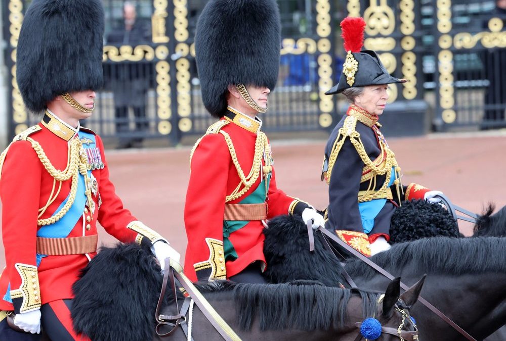 William, Anne und Edward reiten bei „Trooping the Colour“ mit