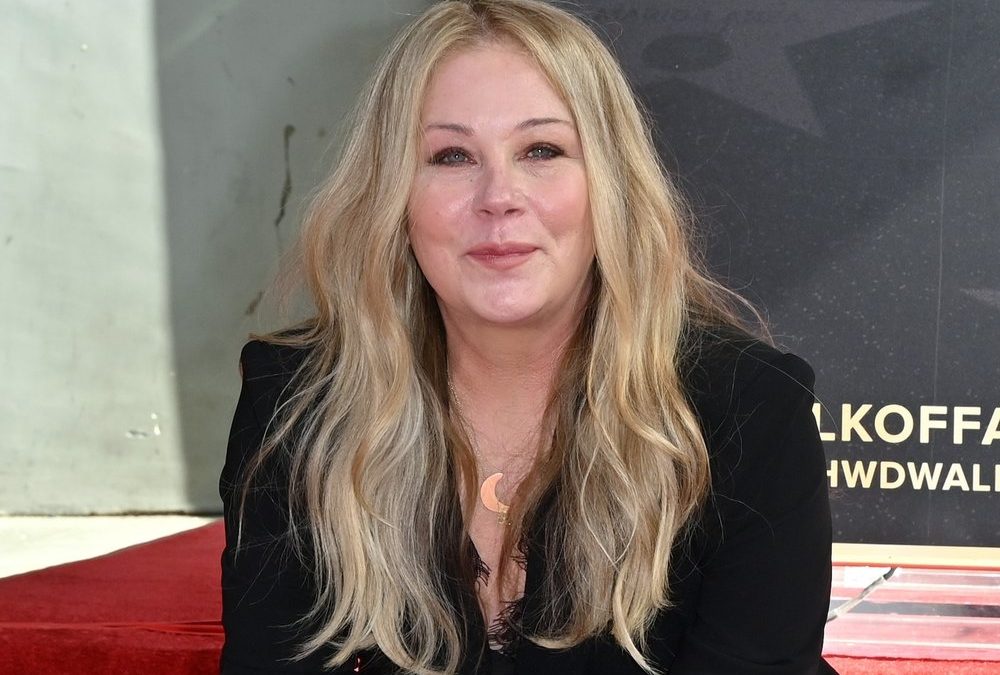 MS-kranke Christina Applegate spricht über pikante Probleme