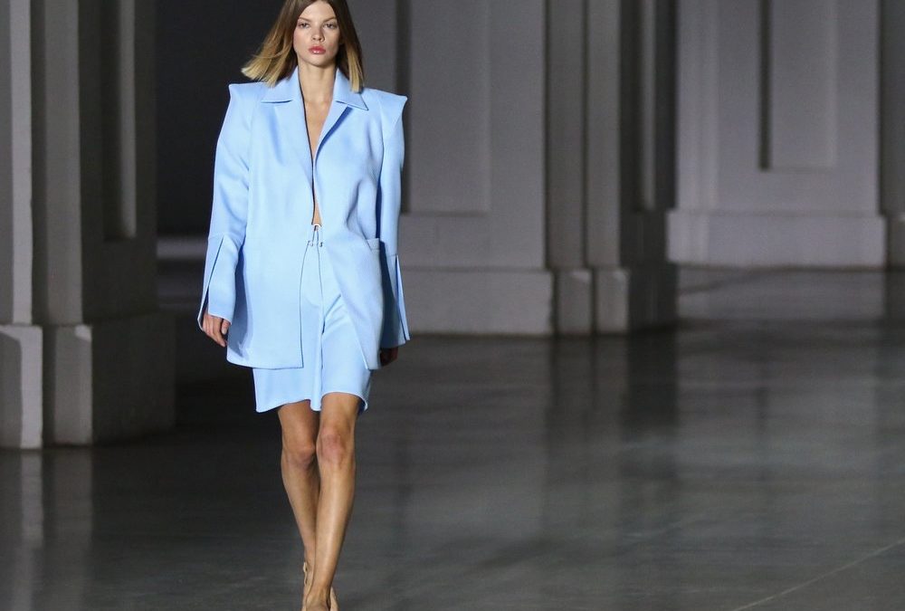 Modetrend: Diese Blautöne machen Lust auf Wasser