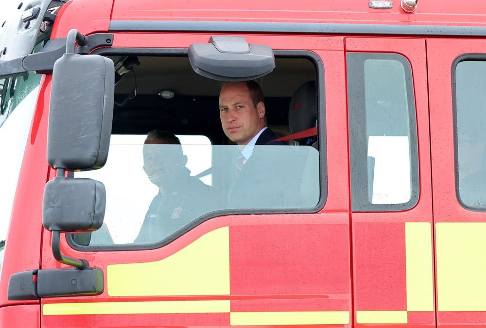 Rettungsübung in Wales: Prinz William nimmt im Löschfahrzeug Platz