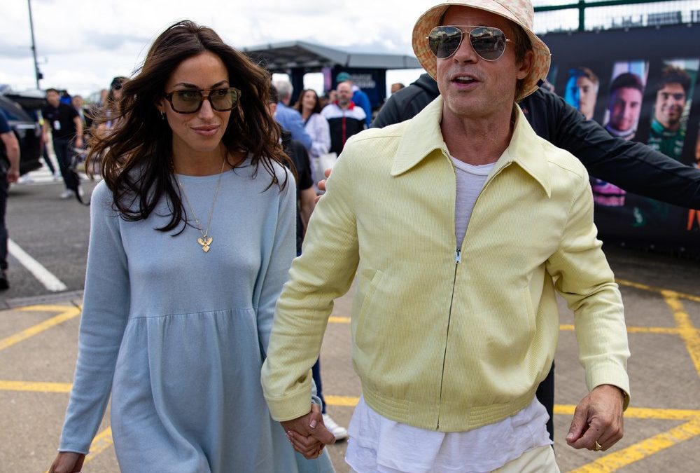 Liebesauftritt: Brad Pitt zeigt sich Hand in Hand mit seiner Freundin