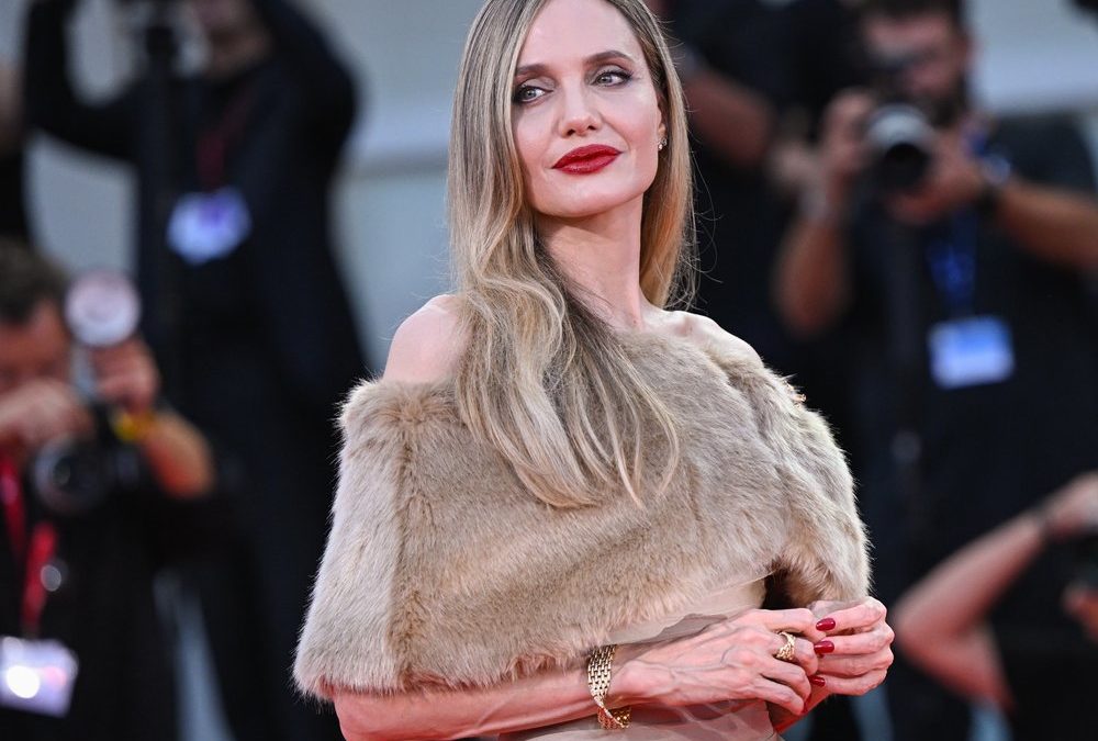 Angelina Jolie überrascht in Venedig mit Verletzlichkeit