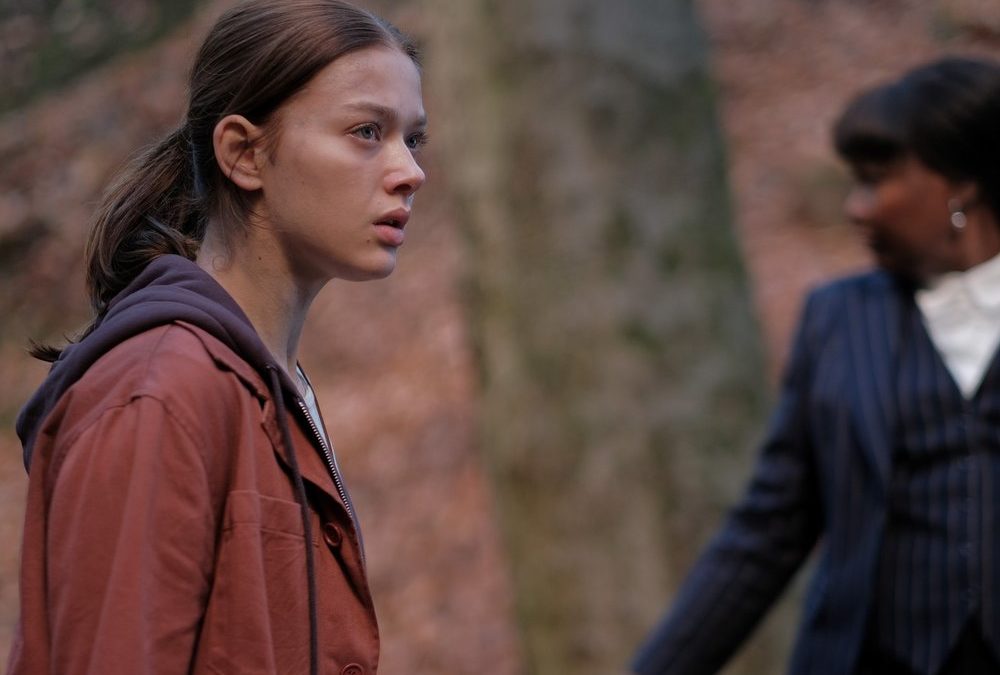 Neue Serie „Fallen“: Zwischen „Maxton Hall“ und „Twilight“