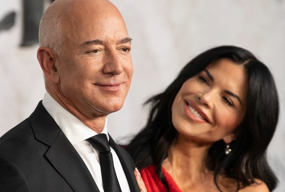 Jeff Bezos und Lauren Sanchez: Jacht-Urlaub mit berühmten Gästen
