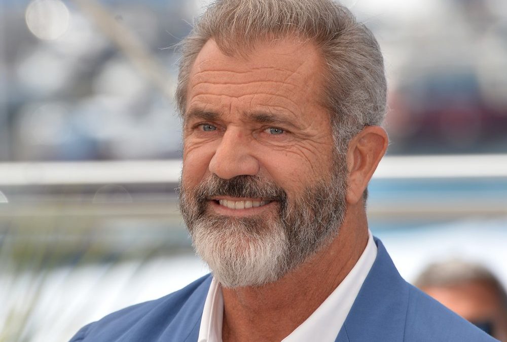 Mel Gibson beschimpft Kamala Harris – und wählt Donald Trump