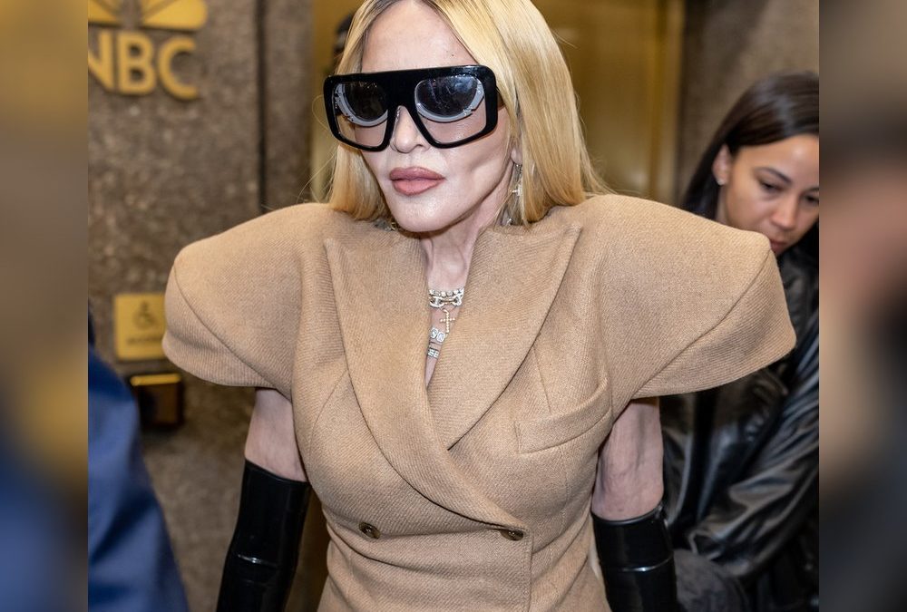 Suppen-Star Madonna: Queen of Pop löffelt ihr Süppchen oben ohne