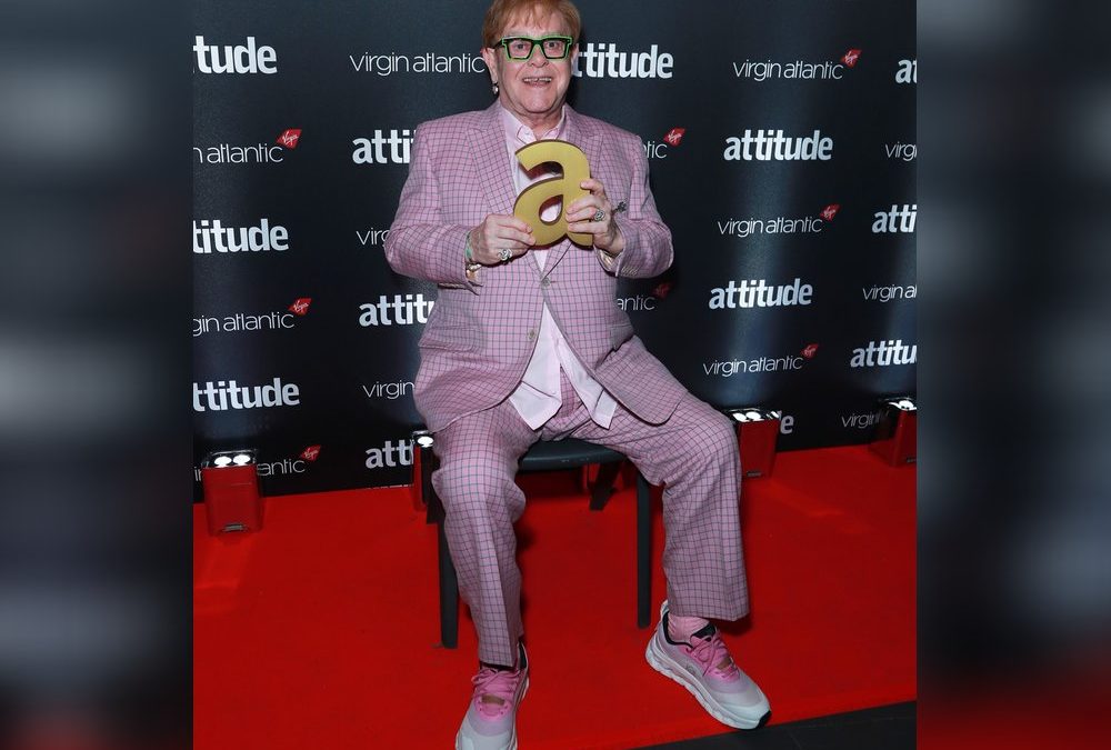 Elton John fühlt sich als „schwuler Mann immer noch glücklich“