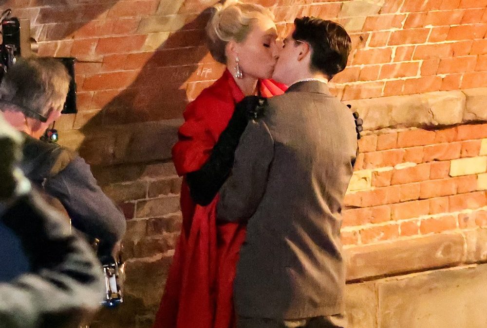 Dreh von „Marty Supreme“: Gwyneth Paltrow küsst Timothée Chalamet