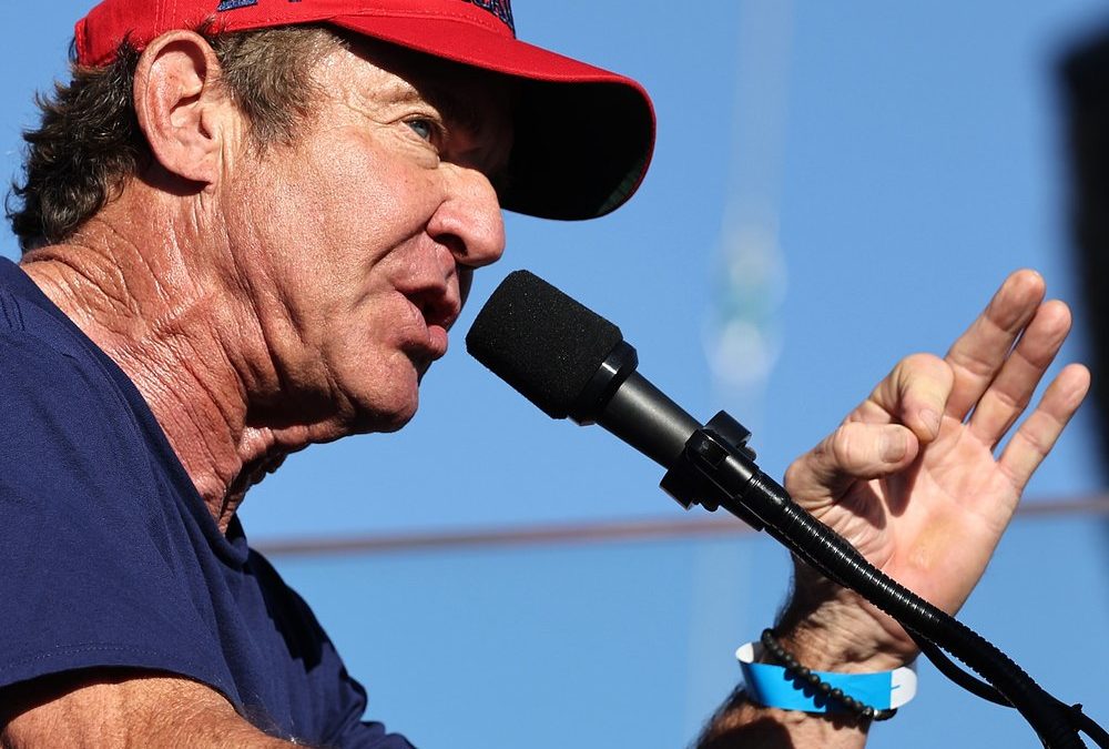 Hollywoodstar Dennis Quaid tritt mit Donald Trump in Kalifornien auf