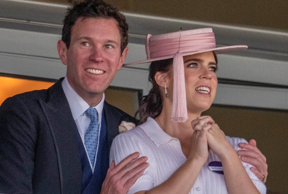 Prinzessin Eugenie feiert Hochzeitstag mit romantischem Kussfoto