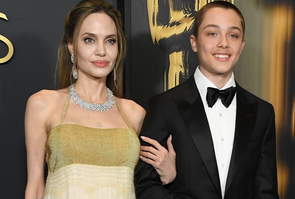 Angelina Jolie: Mit Sohn Knox auf dem roten Teppich