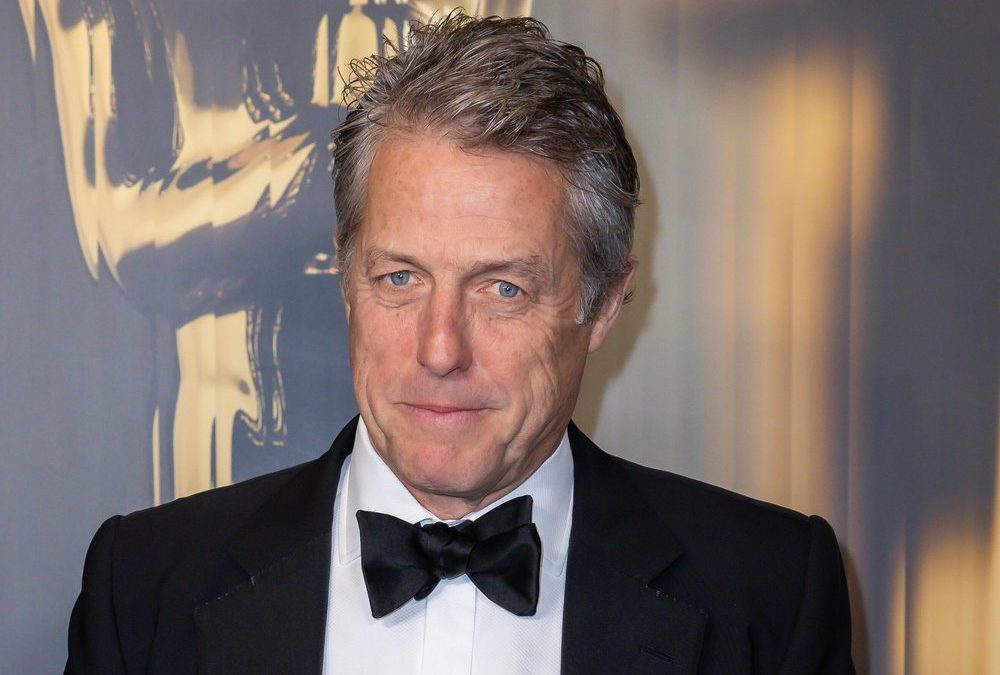 Hugh Grant bereut es, spät Vater geworden zu sein