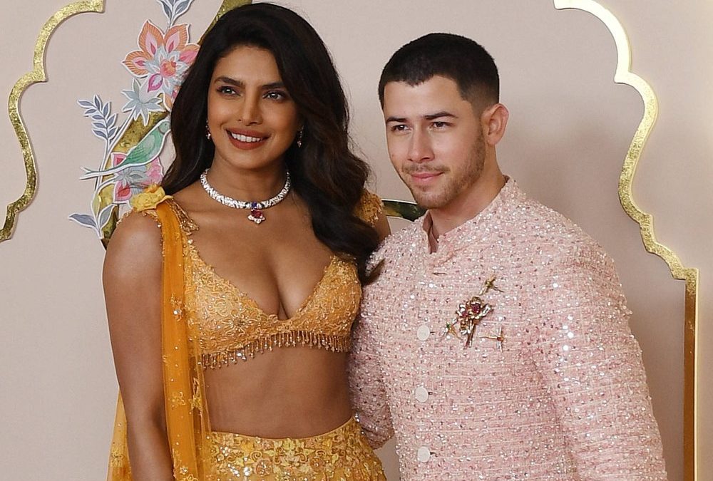 Priyanka Chopra und Nick Jonas feiern „Diwaloween“ mit Tochter Malti