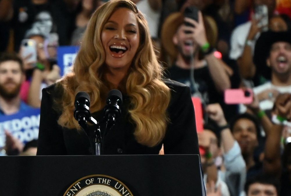 Für US-Wahl: Beyoncé verwandelt sich in Pamela Anderson