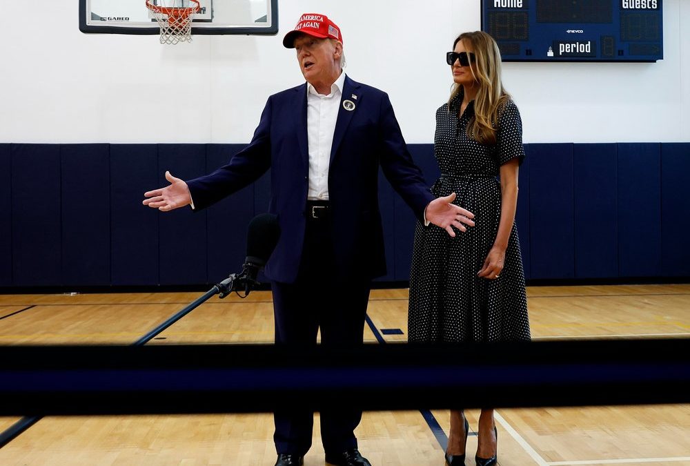 US-Wahl: Donald Trump gibt neben Melania Stimme ab