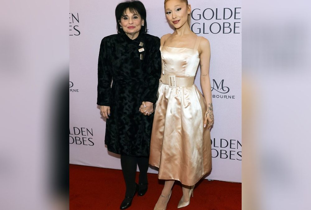 Ariana Grande begeistert mit Mama Joan auf dem roten Teppich