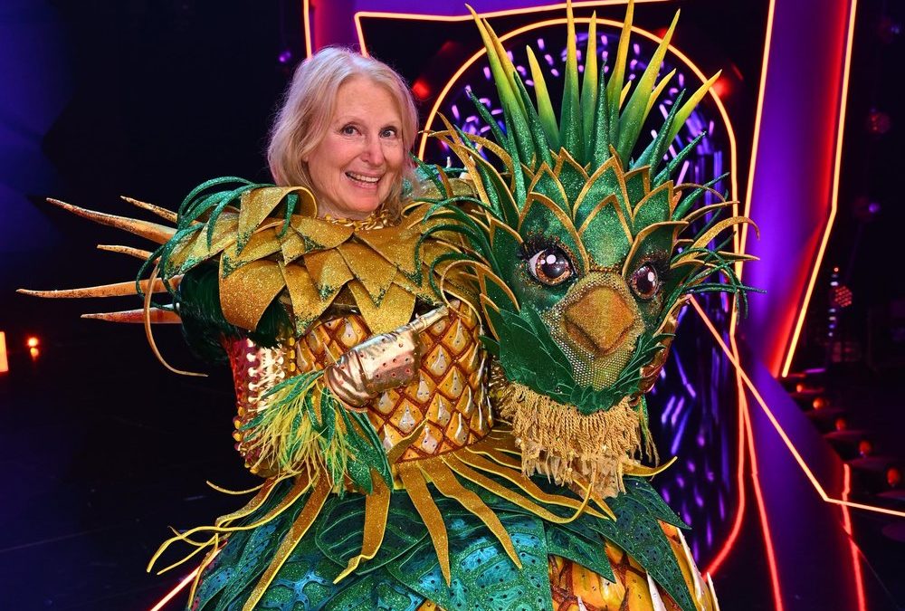 „The Masked Singer“: Schauspielerin als „Lady Ananas“ enttarnt