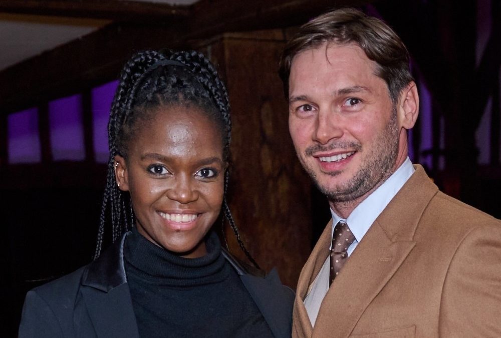 Oti Mabuse wird im UK-Dschungelcamp von ihrem Mann überrascht