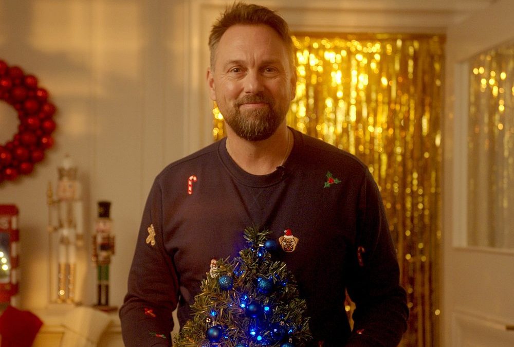 Steven Gätjen outet sich als Fan von Ugly Christmas Sweatern