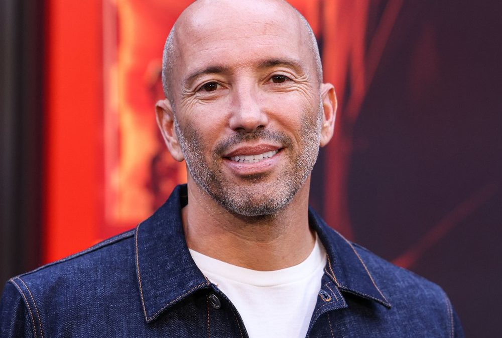 TV-Makler Jason Oppenheim bietet nach Waldbränden kostenlos Hilfe an